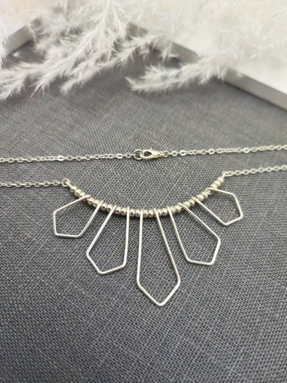 Collier Lumineux De Noël - 9 Ampoules Colorées - Parfait Pour Fêtes, Concerts Et Soirées à Thème (longue Durée, Léger, Réutilisable)
